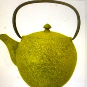 Berghoff Lemon Studio Cast Iron Teapot 1.32 qt